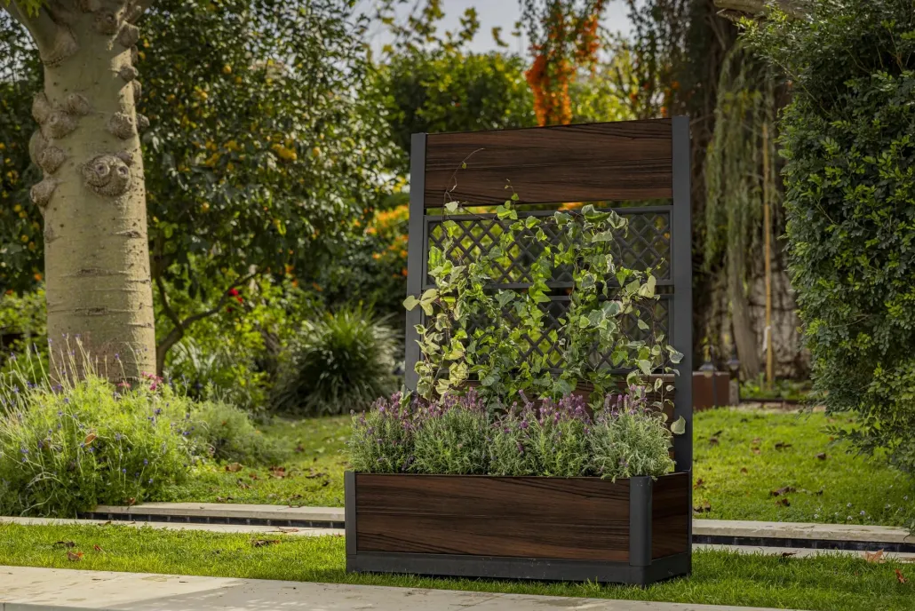 Planters|Garden Beds>Keter Rhumbos 26 Gallon Privacy Screen Planter - Rosewood Brown