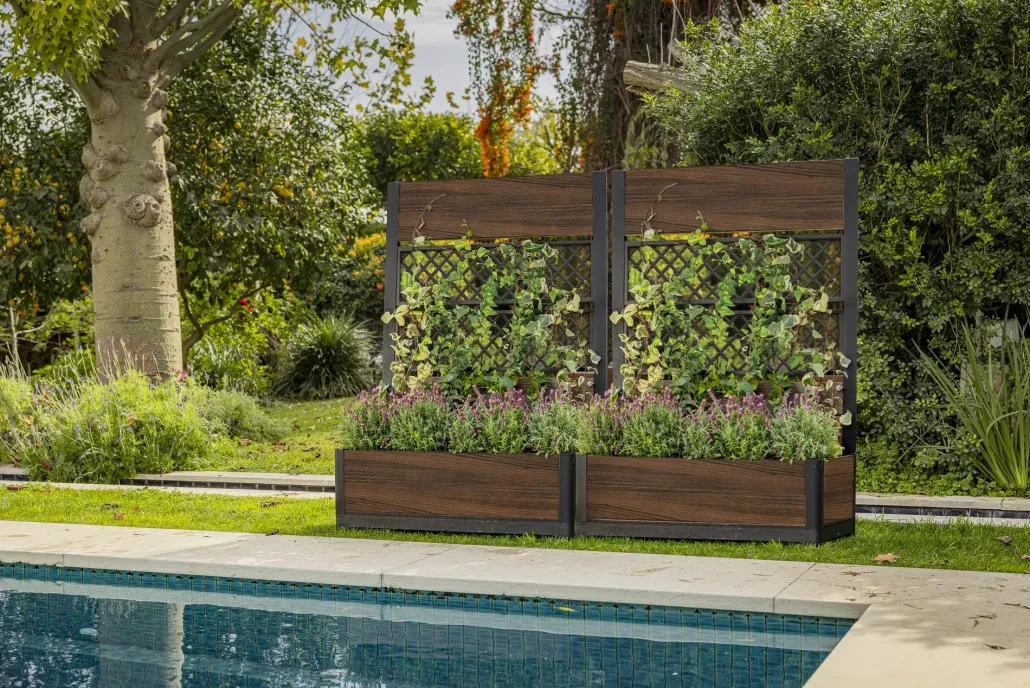 Planters|Garden Beds>Keter Rhumbos 26 Gallon Privacy Screen Planter - Rosewood Brown