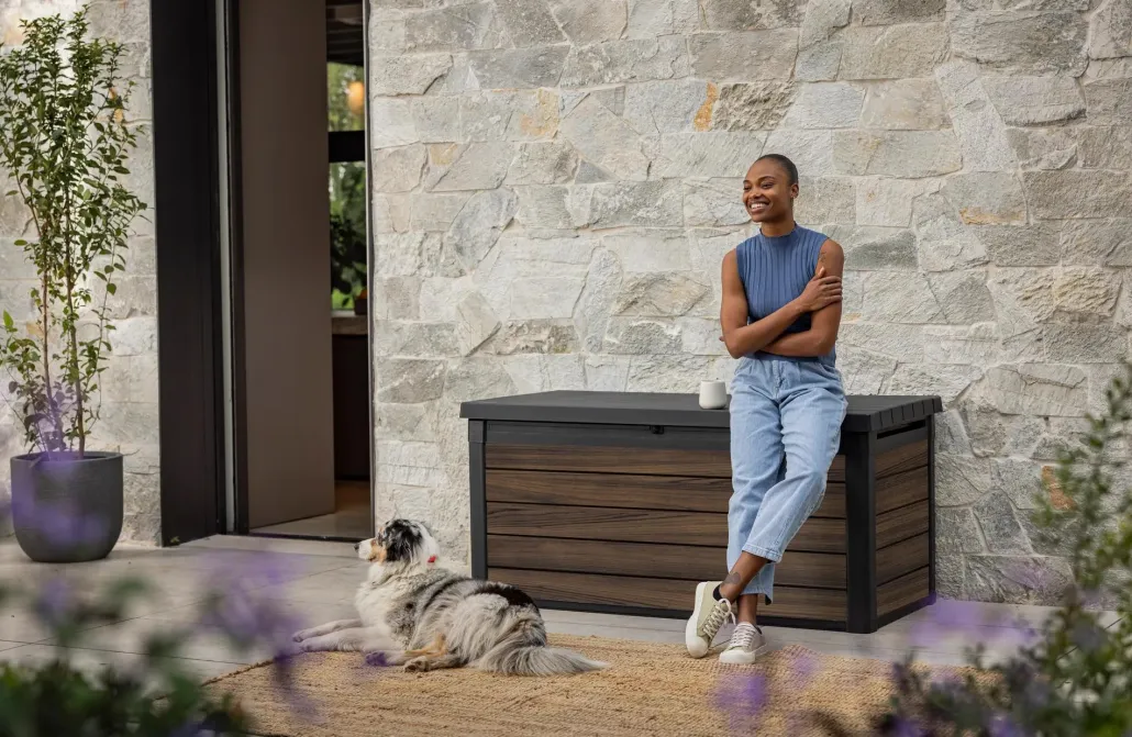 Large Deck Boxes>Keter Signature 150 Gallon Deck Box - Rosewood Brown
