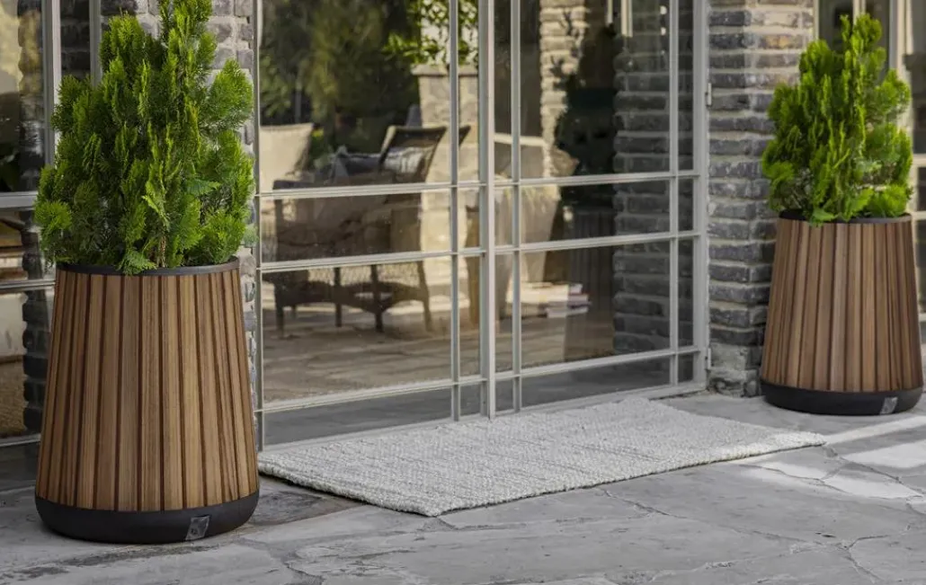 Planters>Keter Signature Conical Planter - Rosewood Brown