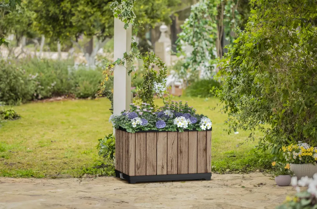 Planters>Keter Signature Rectangular Planter - Pine Brown