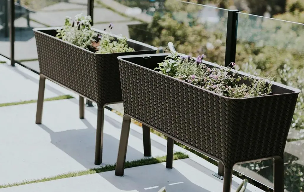 Garden Beds>Keter Splendor 31.7 Gallon Elevated Garden Bed - Brown