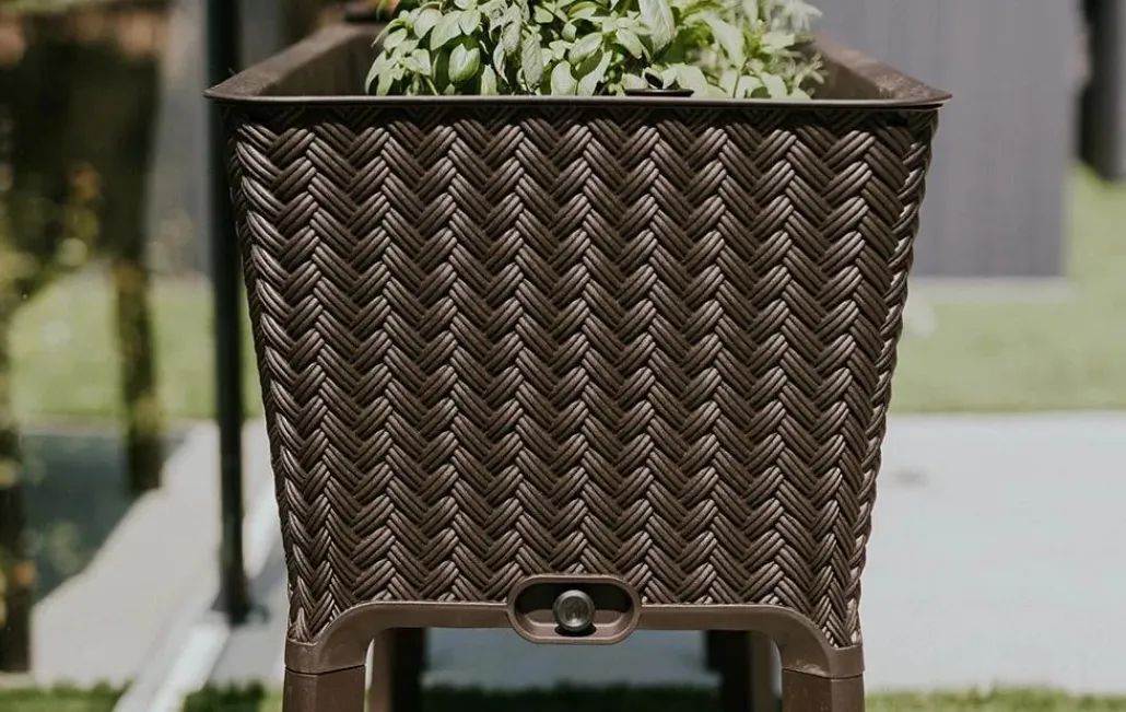 Garden Beds>Keter Splendor 31.7 Gallon Elevated Garden Bed - Brown