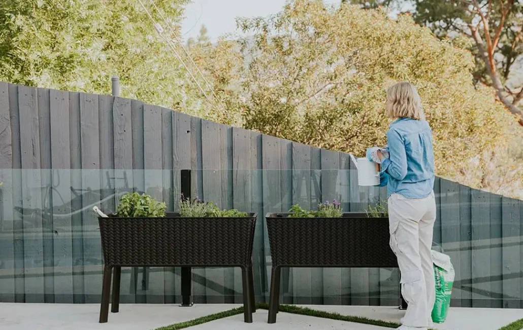 Garden Beds>Keter Splendor 31.7 Gallon Elevated Garden Bed - Brown