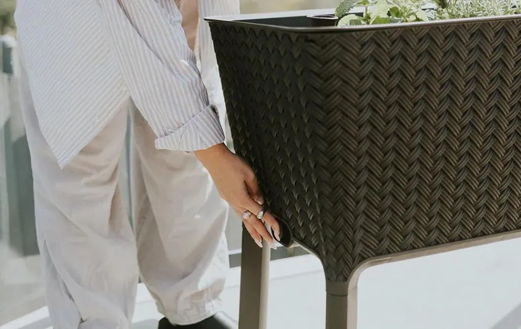 Garden Beds>Keter Splendor 31.7 Gallon Elevated Garden Bed - Brown