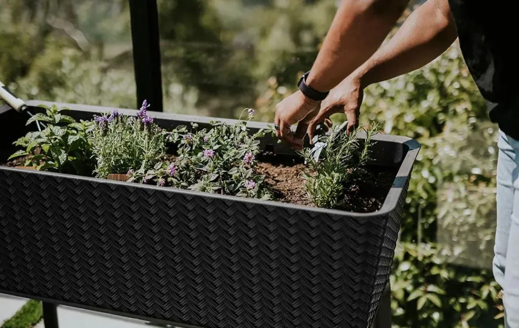 Garden Beds>Keter Splendor 31.7 Gallon Elevated Garden Bed - Graphite